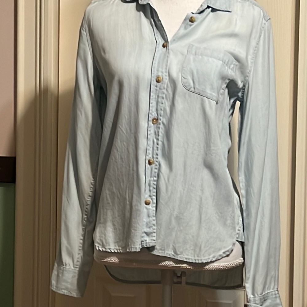 American Eagle denim button up